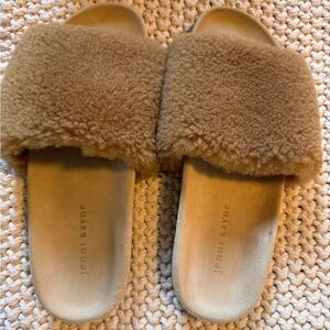 Jenni Kayne shearling slides, size 40.